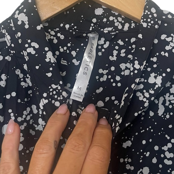 NWOT Oversized Flyweight Windbreaker in Spritz Size Medium - Picture 7 of 8